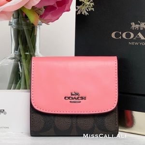 NWT COACH Signature Canvas Pink Lemonade Small Wallet